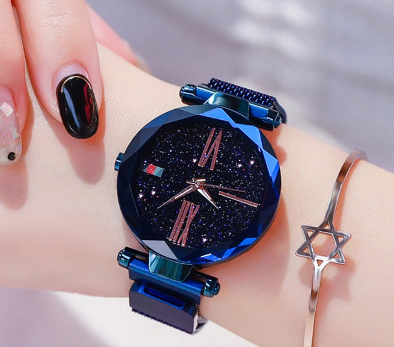 Luxury Women's Mesh Quartz Wristwatch – Starry Diamond Geometric Design with a Chic Magnet Buckle