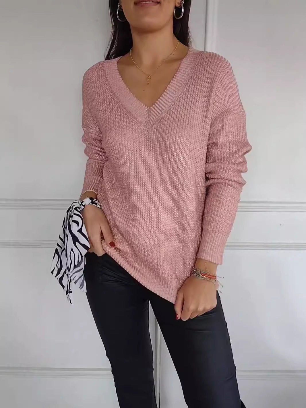 Fashionable V-Neck Knitted Pullover in Bright Silk for Women