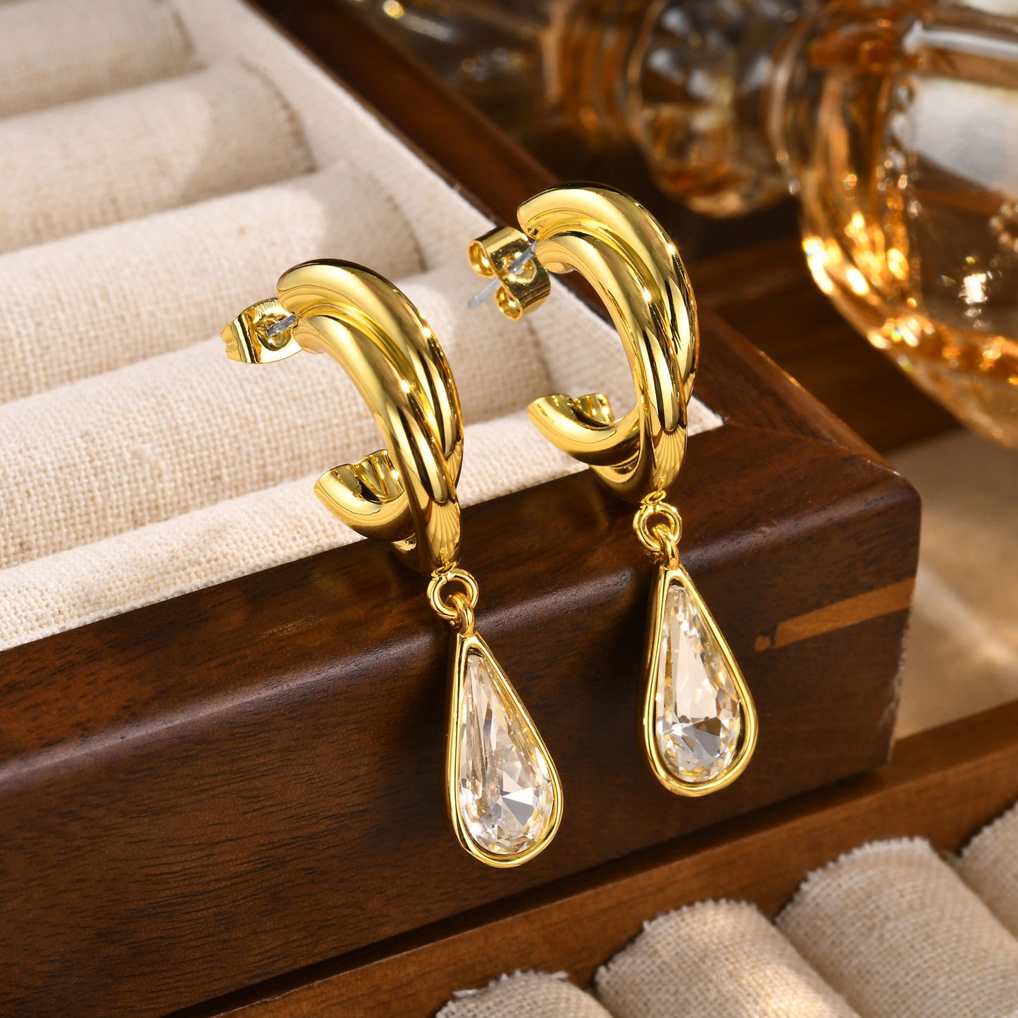 Copper Single Zircon Water Drop Earrings Gold