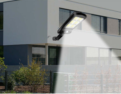 Solar charging street light