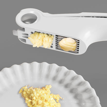 Manual Garlic Press – Your Essential Kitchen Companion!