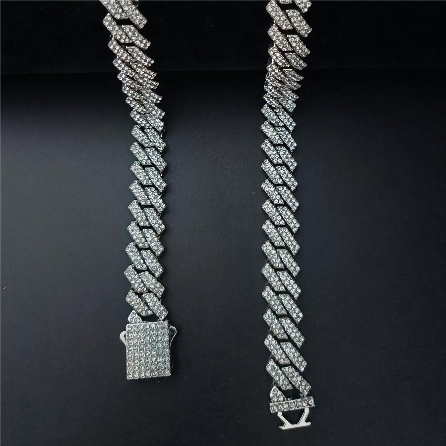 Diamond-shaped Full Diamond Cuban Link Chain Men's And Women's Fashion Necklace